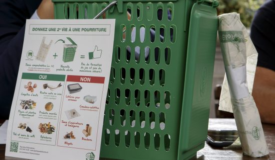 Trop de sacs en plastique dans le compost