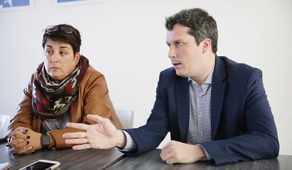 Deux candidats pour une place