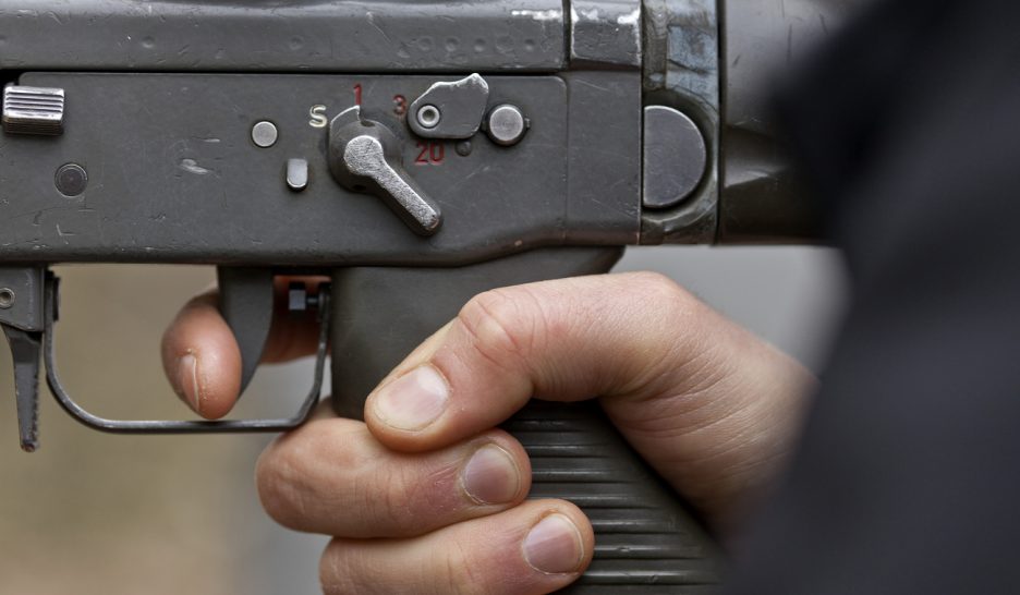 Fusils d’assaut suisses au marché noir