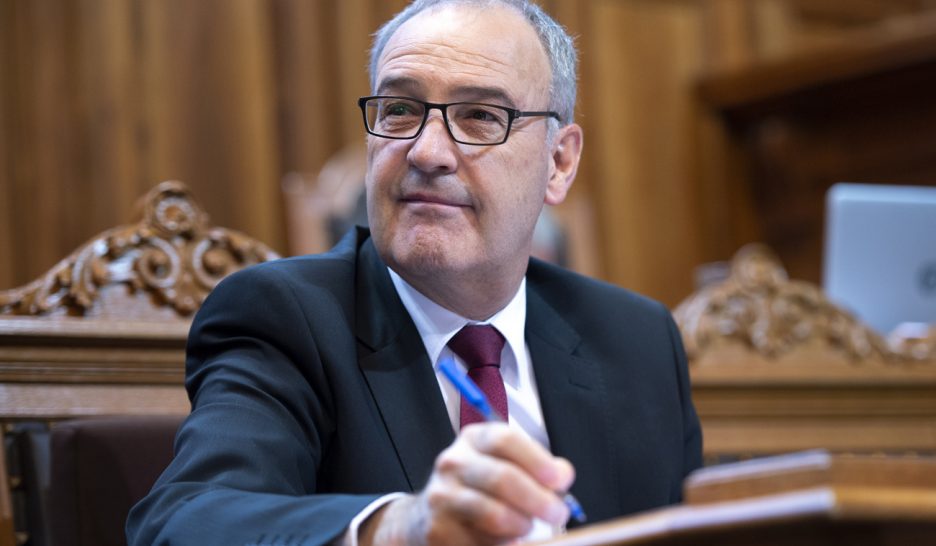 Guy Parmelin persiste et signe