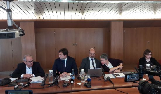 Champagne, cocktails et taxis à gogo