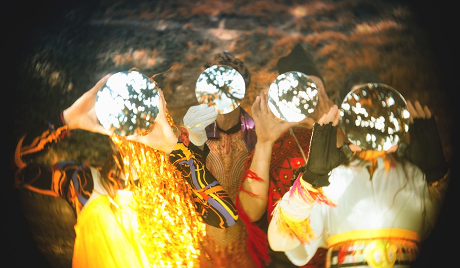 Chaos et harmonie des sphères