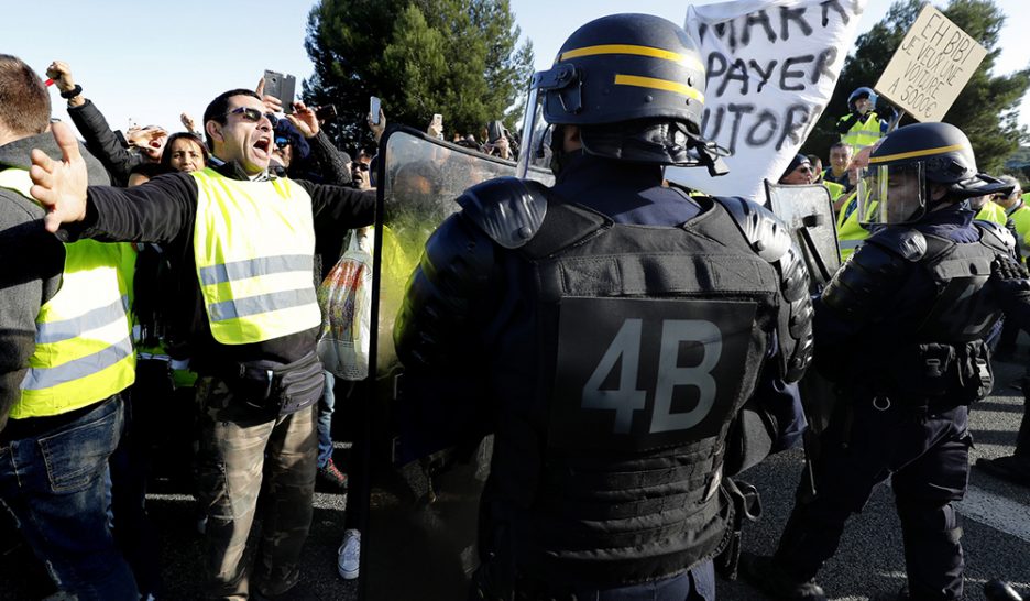 Les gilets jaunes prêts à s’incruster