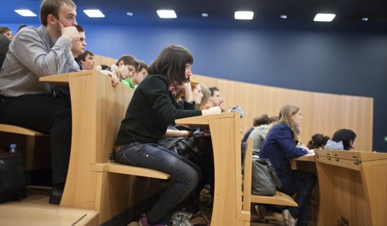 Parents retraités, ils payent les études