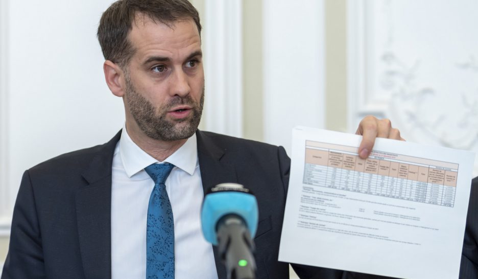 Tango à trois sur les notes de frais