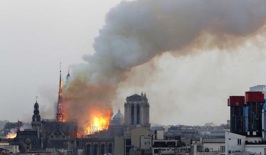 La cathédrale Notre-Dame de Paris ravagée par un incendie