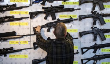 Les amateurs d’armes craignent le «début de la fin»