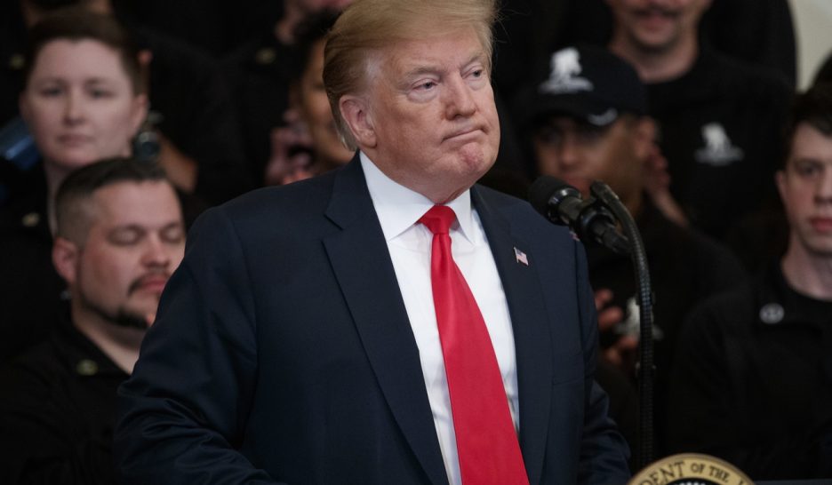 Trump rejette la menace d’une destitution