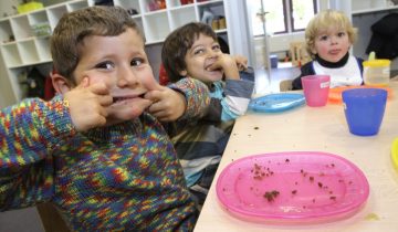 Des enfants exclus de l’accueil de jour