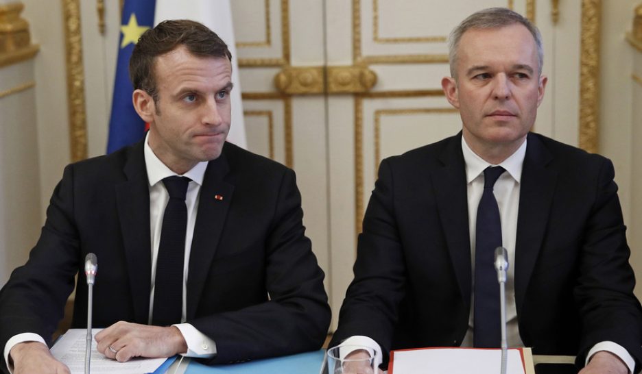 Paris présente une loi sans grande ambition