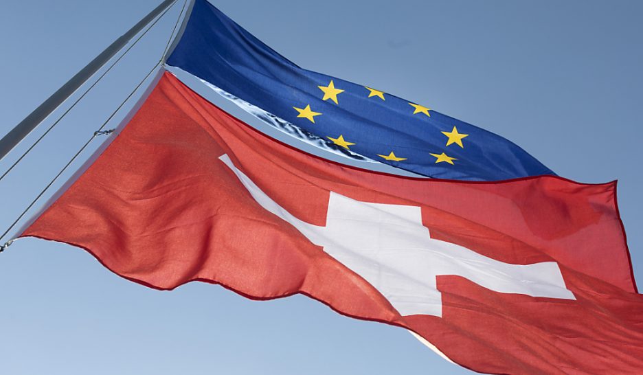 Accord-cadre: le Conseil fédéral temporise