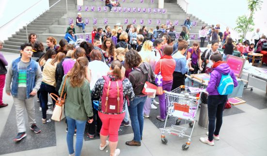 Une belle ambiance violette à l’Uni