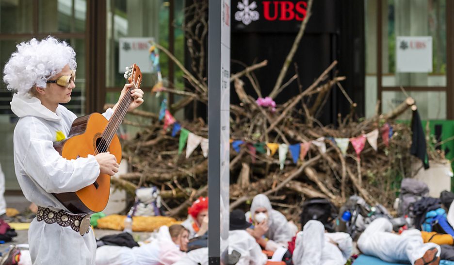 Activistes libérés à Bâle et Zurich