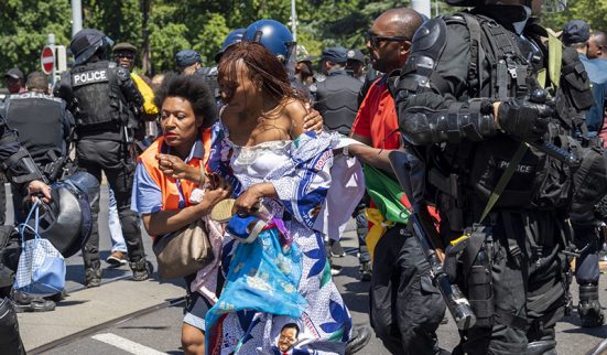 Heurts autour de la présence du président camerounais