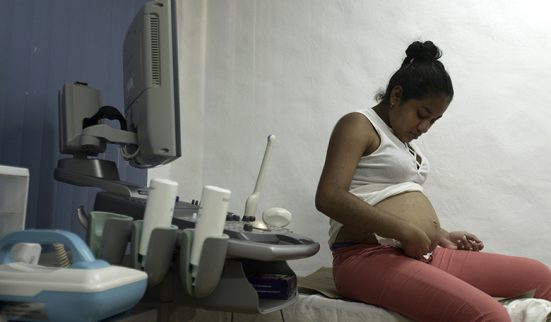 Mères-enfants de mères en filles 4