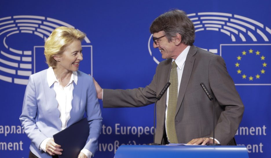 Opération séduction au parlement