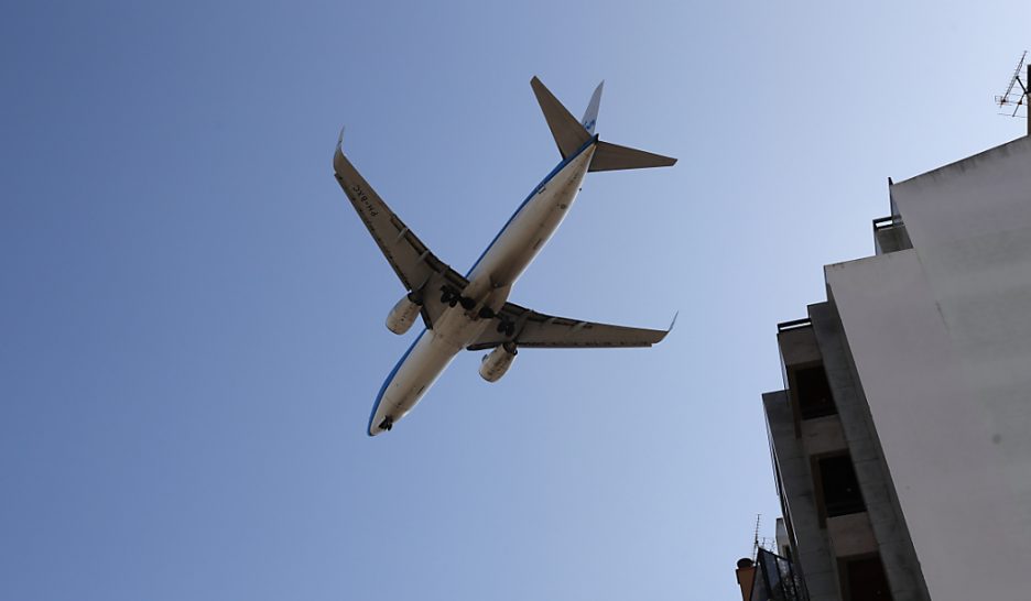 L’Université bride les déplacements en avion