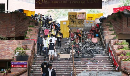 Bataille sur le campus 1