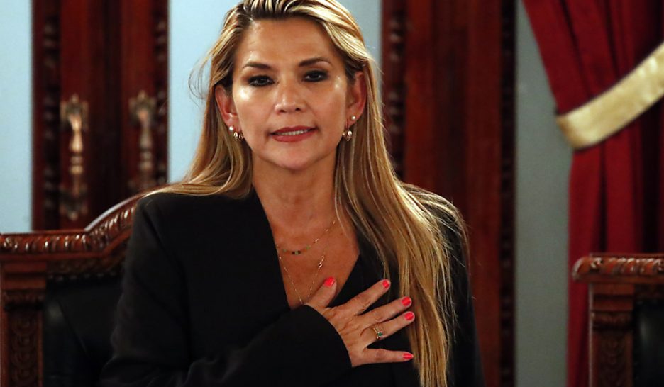 La sénatrice Añez présidente par intérim