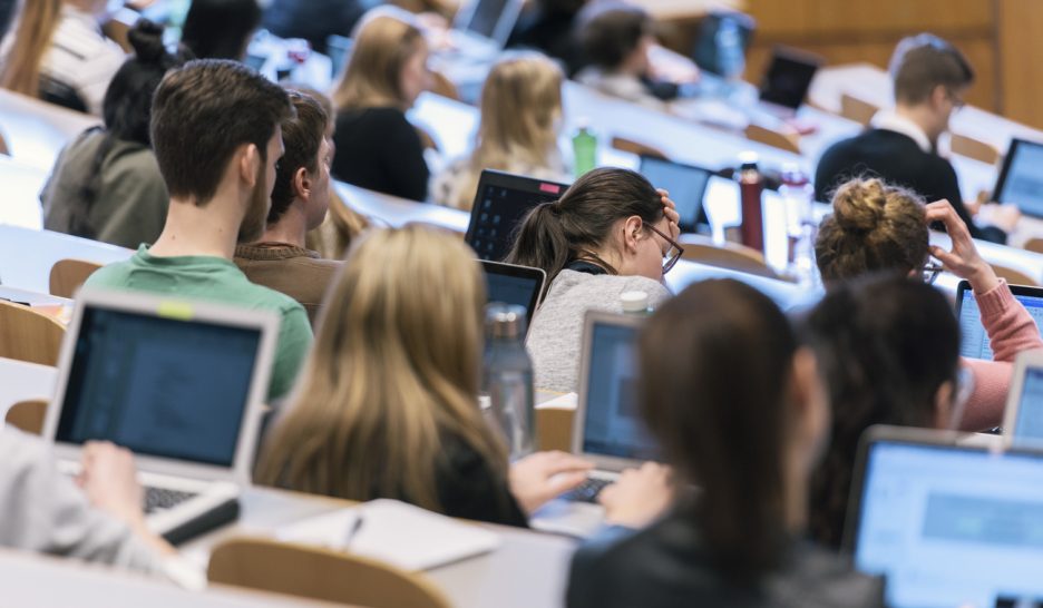 Pétition contre un examen de français