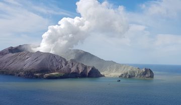 Enquête ouverte après une éruption volcanique