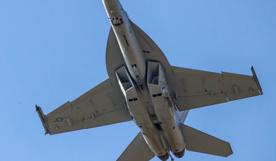 Feu vert à l’achat d’avions de combat