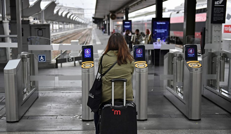 La tension sociale s'amplifie