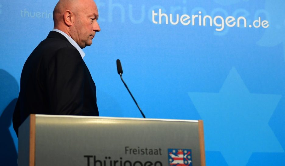 A peine élu, le président jette l’éponge