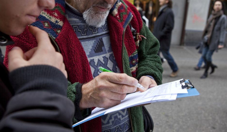 Non aux récoltes payées de signatures
