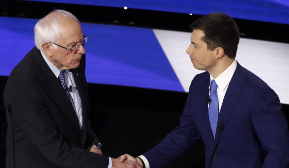 Sanders et Buttigieg au coude-à-coude