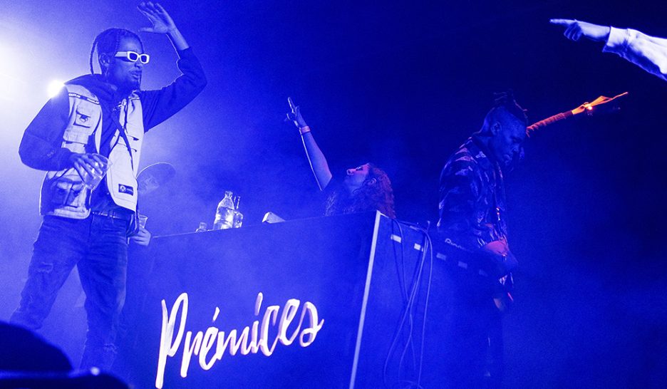 Des Prémices à la scène