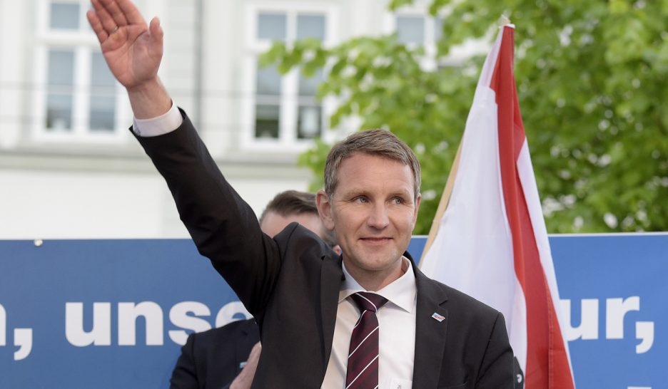 La frange radicale de l'extrême droite va se saborder