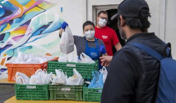 Les sans-abri se protègent avec peine