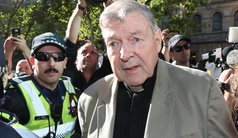 Abus sexuels: le cardinal Pell sort de prison