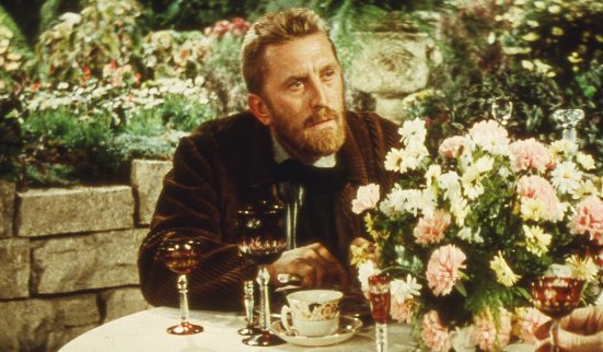 Attraits de la critique thématique