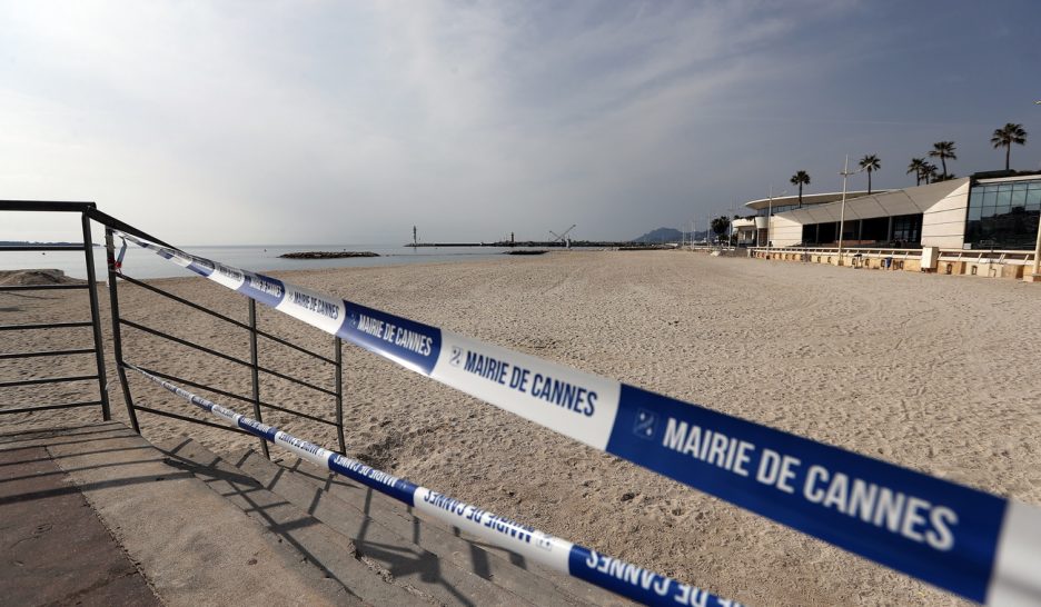 La France vers un confinement prolongé