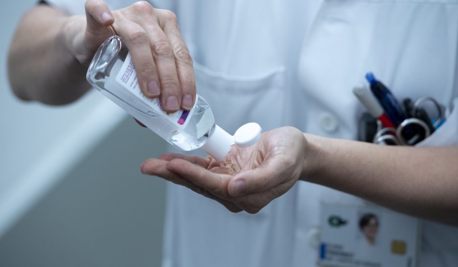 Les prix du gel désinfectant flambent