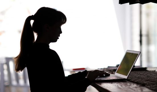 Un logiciel trop intrusif pour surveiller les exas?