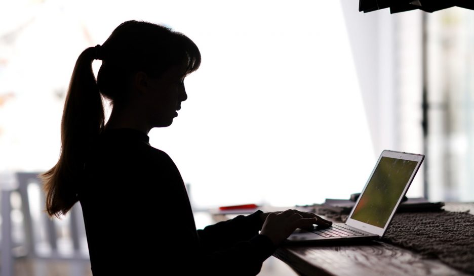 Un logiciel trop intrusif pour surveiller les exas?