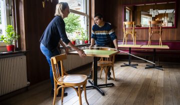 Au secours des cafés et commerces