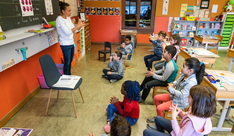 Fin des demi-groupes à l'école primaire