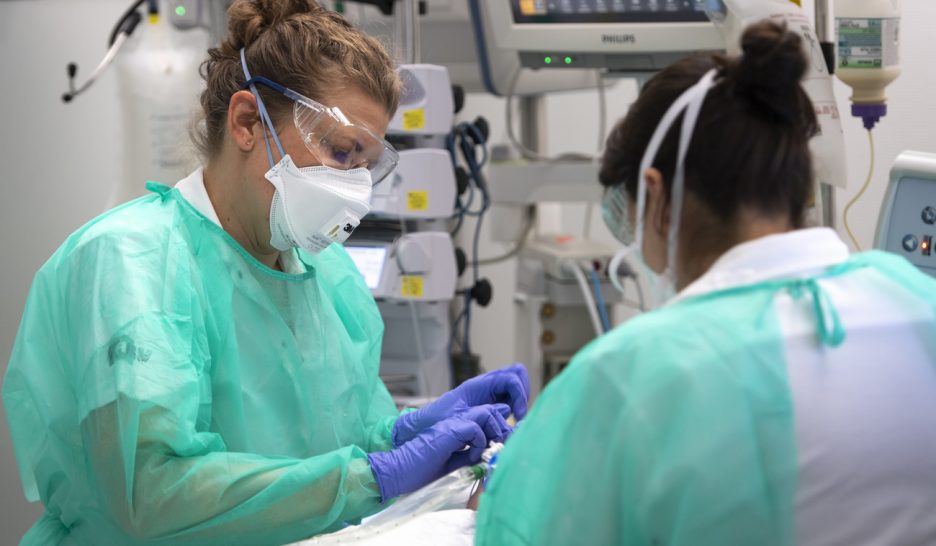 Un enfant décède du coronavirus