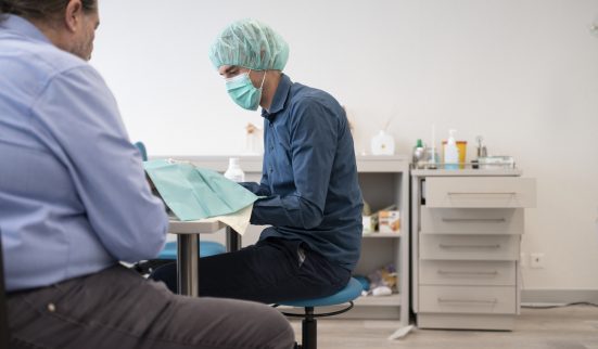 Le rôle crucial des médecins de famille dans la pandémie