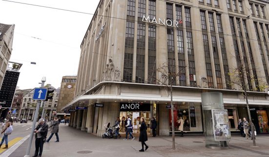 Manor supprime plus de 470 postes