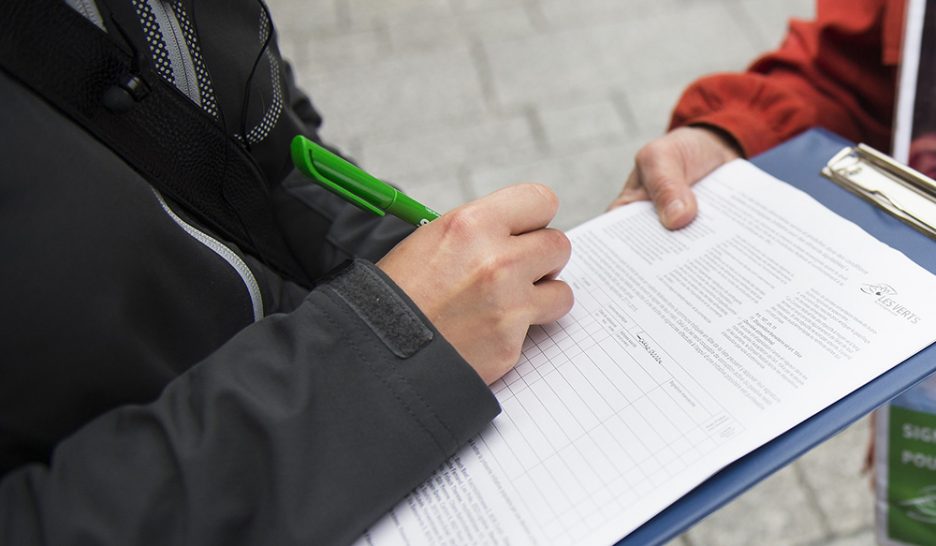 Douteuse récolte de signatures