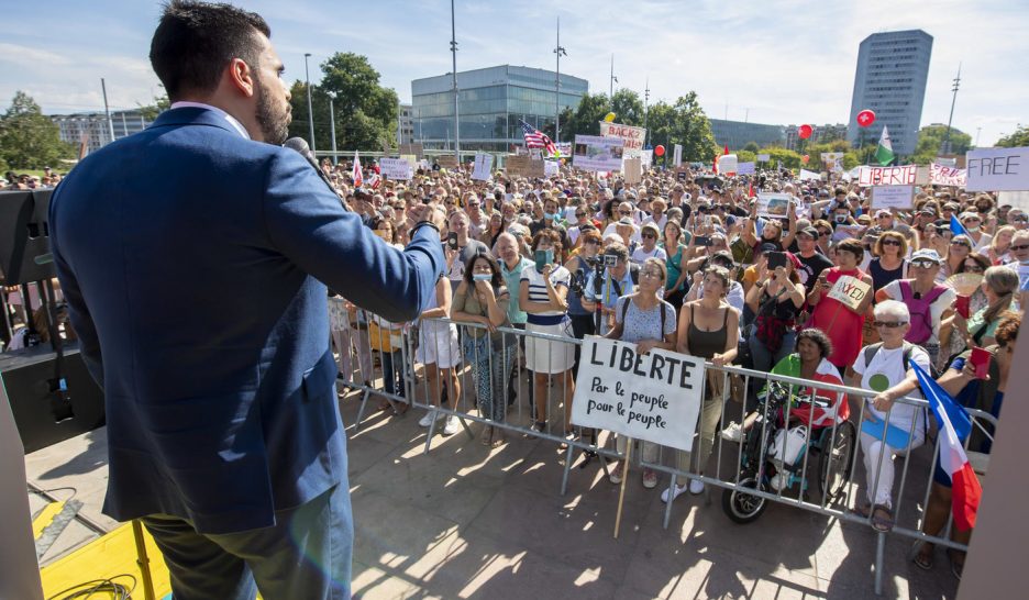 « Laissez-nous respirer ! »