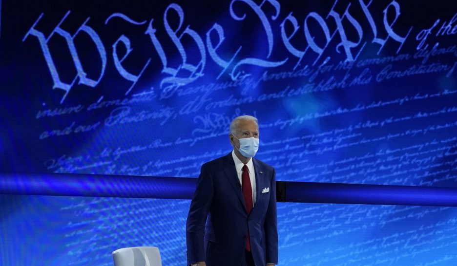 Biden et Trump opposent leurs vues à distance