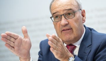 Guy Parmelin contre l'initiative du GSsA