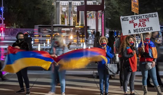 Marche aux flambeaux en soutien à l'Arménie
