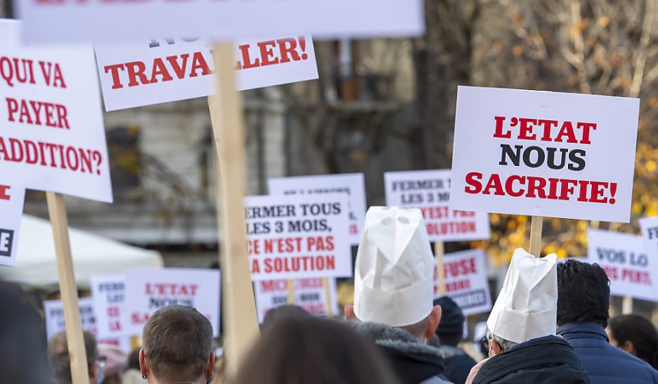 Les bars et restaurants rouvrent à Genève